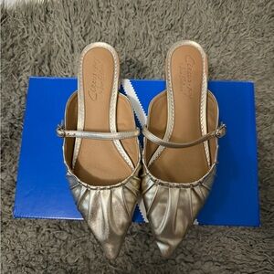 Circus by Sam Edelman Gold Flats